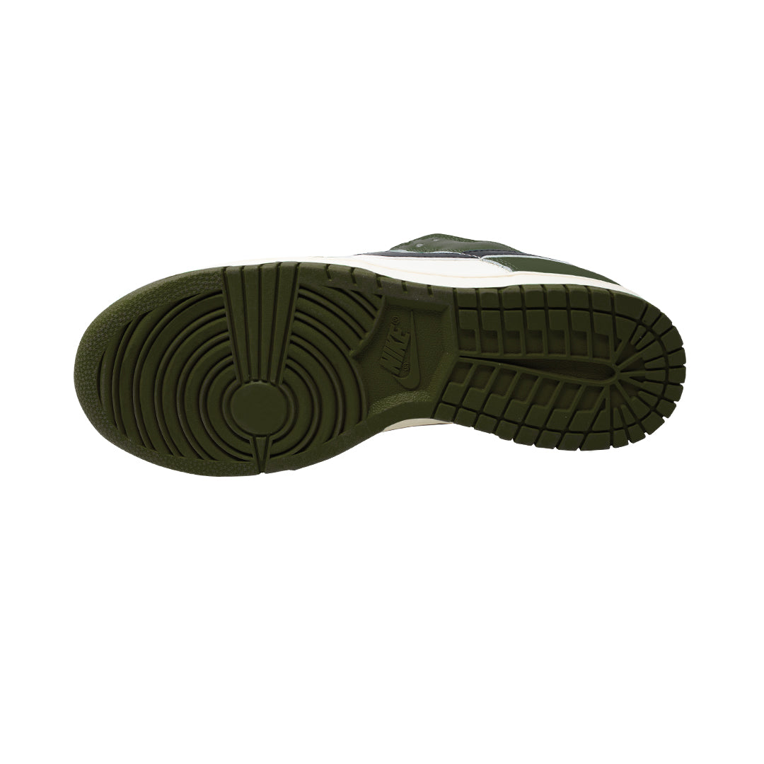 Nike Medium Olive Dunk